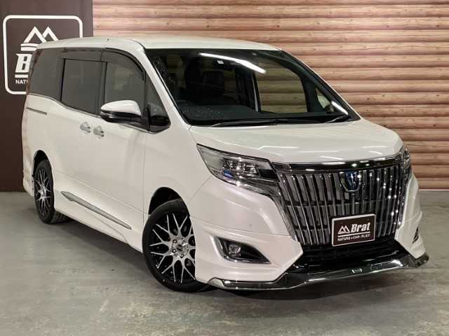 トヨタ エスクァイア ハイブリッド Gi 福島県 2020(令2)年 5.3万km ホワイトパールクリスタルシャイン AIS検査済み/【2501028810】/純正SDナビ/フルセグ/バックカメラ/クリアランスソナー/ステアリングリモコン/前席シートヒーター/両側パワスラ/ビルトインETC(2.0)/レザーシート/ウィンカーミラー/フリップダウンモニター/リアサンシェード/クルーズコントロール/前後ドラレコ/スマートキー/プッシュスタート/フロアマット/17AW テクノピア カシーナ XV-5（社外）/BFグッドリッチ g-FORCE フェノム T/A（社外）