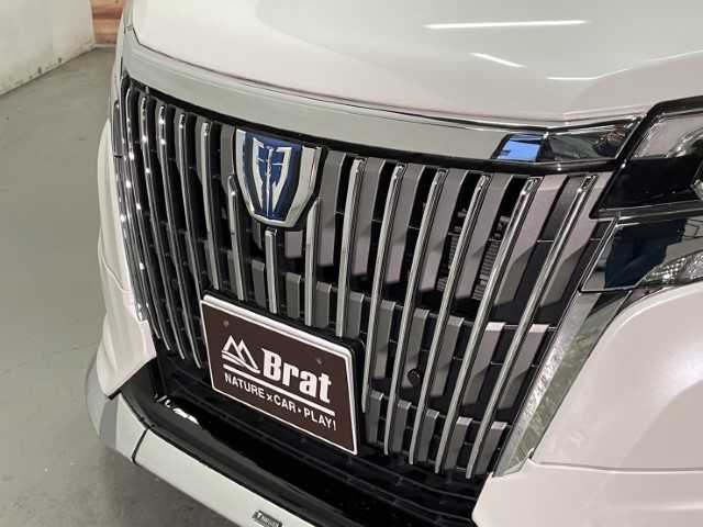 トヨタ エスクァイア ハイブリッド Gi 福島県 2020(令2)年 5.3万km ホワイトパールクリスタルシャイン AIS検査済み/【2501028810】/純正SDナビ/フルセグ/バックカメラ/クリアランスソナー/ステアリングリモコン/前席シートヒーター/両側パワスラ/ビルトインETC(2.0)/レザーシート/ウィンカーミラー/フリップダウンモニター/リアサンシェード/クルーズコントロール/前後ドラレコ/スマートキー/プッシュスタート/フロアマット/17AW テクノピア カシーナ XV-5（社外）/BFグッドリッチ g-FORCE フェノム T/A（社外）