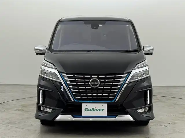 日産 セレナ e－パワー ハイウェイスター V 福岡県 2020(令2)年 4.8万km ダイヤモンドブラック 後席モニター　/純正１０型ナビ　/フルセグTV　/ＥＴＣ　/ナビ連動前方ドライブレコーダー　/プロパイロット　/コーナーセンサー　/エマージェンシーブレーキ　/レーンキープ　/ＢＳＭ　/パーキングアシスト　/両側電動スライドドア　/シートヒーター　/ステアリングヒーター　/純正ＡＷサマータイヤ積込