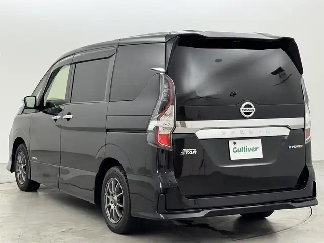 日産 セレナ e－パワー ハイウェイスター V 福岡県 2020(令2)年 4.8万km ダイヤモンドブラック 後席モニター　/純正１０型ナビ　/フルセグTV　/ＥＴＣ　/ナビ連動前方ドライブレコーダー　/プロパイロット　/コーナーセンサー　/エマージェンシーブレーキ　/レーンキープ　/ＢＳＭ　/パーキングアシスト　/両側電動スライドドア　/シートヒーター　/ステアリングヒーター　/純正ＡＷサマータイヤ積込