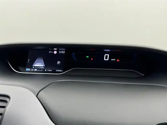 日産 セレナ e－パワー ハイウェイスター V 福岡県 2020(令2)年 4.8万km ダイヤモンドブラック 後席モニター　/純正１０型ナビ　/フルセグTV　/ＥＴＣ　/ナビ連動前方ドライブレコーダー　/プロパイロット　/コーナーセンサー　/エマージェンシーブレーキ　/レーンキープ　/ＢＳＭ　/パーキングアシスト　/両側電動スライドドア　/シートヒーター　/ステアリングヒーター　/純正ＡＷサマータイヤ積込