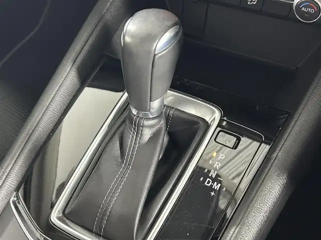 マツダ ＣＸ－５ XD プロアクティブ 佐賀県 2022(令4)年 3.2万km マシーングレープレミアムM 純正10.25型ナビ/（ＡＭ/ＦＭ/Bluetooth/フルセグTV）/全周囲カメラ/シートヒーター/ステアリングヒーター/ETC/クルーズコントロール(追従あり)/パワーシート/デュアルエアコン/パワーバックドア/パソルシフト/誤発進抑制機能/コーナーセンサー/LEDヘッドライト/衝突被害軽減ブレーキ/オートライト/スマートキー×２/プッシュスタート/純正17インチアルミホイール/盗難防止装置/横滑り防止装置/USB入力端子