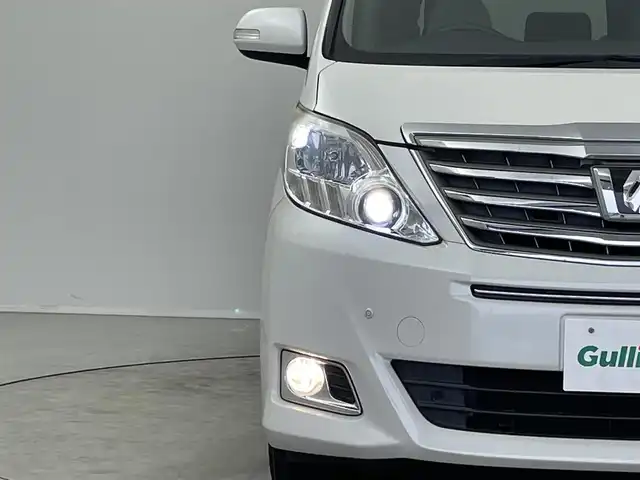 トヨタ アルファード 350G 埼玉県 2013(平25)年 6.7万km ホワイトパールクリスタルシャイン サンルーフ　純正８インチナビ　純正フリップダウンモニター　バックカメラ　パワーシート　両側パワースライドドア　キセノンヘッドライト　パワーバックドア　ビルトインETC　クルーズコントロール