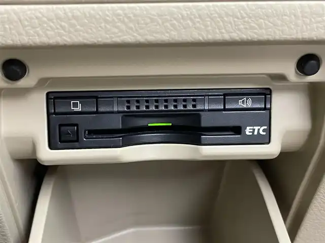 トヨタ アルファード 350G 埼玉県 2013(平25)年 6.7万km ホワイトパールクリスタルシャイン サンルーフ　純正８インチナビ　純正フリップダウンモニター　バックカメラ　パワーシート　両側パワースライドドア　キセノンヘッドライト　パワーバックドア　ビルトインETC　クルーズコントロール