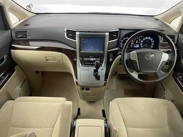 トヨタ アルファード 350G 埼玉県 2013(平25)年 6.7万km ホワイトパールクリスタルシャイン サンルーフ　純正８インチナビ　純正フリップダウンモニター　バックカメラ　パワーシート　両側パワースライドドア　キセノンヘッドライト　パワーバックドア　ビルトインETC　クルーズコントロール