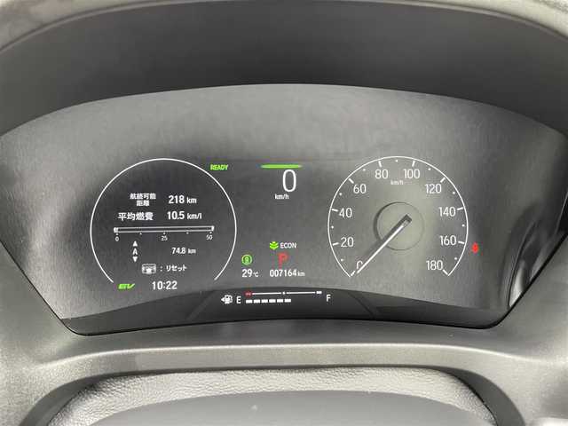 ホンダ ヴェゼル ハイブリッド e:HEV Z 千葉県 2023(令5)年 0.8万km プラチナホワイトパール 純正9インチナビ/（フルセグTV/BT/FM/AM）/全周囲カメラ/衝突被害軽減システム/車線逸脱警報/クルーズコントロール/横滑り防止装置/ETC2.0/前後ドライブレコーダー/アイドリングストップ/LEDヘッドライト/オートライト/ウィンカーミラー/電動格納ミラー/純正18インチAW/電動リアゲート/ハーフレザーシート/シートヒーター/ワイヤレス充電器/プッシュスタート/スマートキー/フロアマット/ドアバイザー/スペアキー/取扱説明書/保証書