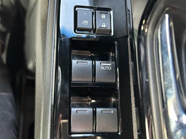 ホンダ Ｎ ＢＯＸ カスタム L ターボ 兵庫県 2021(令3)年 3.1万km プラチナホワイトパール 純正8インチナビ/パドルシフト/クルーズコントロール/ビルトインETC/前席シートヒーター/前後ドライブレコーダー/バックカメラ/コーナーセンサー/両側パワースライドドア/プリクラッシュ/フルセグTV/純正フロアマット/LEDヘッドライト