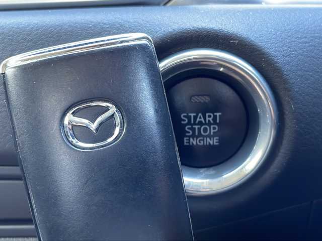 マツダ ＣＸ－５ XD ブラックトーンエディション 山口県 2023(令5)年 3.8万km ジルコンサンドメタリック 純正10.2インチナビ/・AM/FM/USB/Bluetooth/スマートフォン連携/フルセグテレビ/360°ビューモニター/リアパーキングセンサー/ETC/自動防眩ルームミラー/ヘッドアップディスプレイ/ハーフレザーシート/前席シートヒーター/運転席メモリー付きパワーシート/19インチ純正アルミホイール/スマートキー・スペアキー有/プッシュアップスタート/電動パーキングブレーキ/オートブレーキホールド/ハンドルヒーター/左右独立フルオートエアコン/アイドリングストップ/LEDヘッドライト/オートハイビーム/追従有クルーズコントロール/ブラインドスポットモニター/横滑り防止装置/レーンアシスト/盗難防止装置/保証書/記録簿/取扱説明書