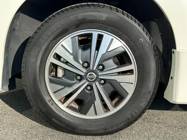 日産 セレナ e－パワー ハイウェイスター V 大阪府 2021(令3)年 2.1万km ブリリアントホワイトパール ワンオーナー　/プロパイロット/スマートルームミラー/純正ナビ　/   フルセグTV/CD/DVD/Bluetooth/USB/全方位モニター　/１１インチ後席モニター　　/衝突軽減ブレーキ/クリアランスソナー　　/両側パワースライドドア　/前後ドライブレコーダー/純正15インチアルミホイール　/純正フロアマット/プッシュスタート/スマートキー　/ＥＴＣ　/ＬＥＤ