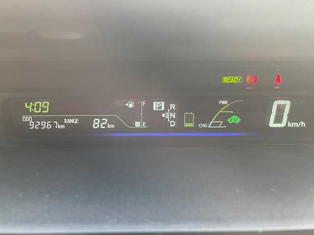 トヨタ プリウス α G ツーリングセレクション 富山県 2014(平26)年 9.3万km ブラック (株)IDOMが運営する【じしゃロン富山店】の自社ローン専用車両になります。こちらは現金またはオートローンご利用時の価格です。自社ローンご希望の方は別途その旨お申し付け下さい/純正SDナビ/FM/AM/フルセグ/Bluetooth/バックカメラ/前方ドライブレコーダー/クルーズコントロール/LEDヘッドライト/オートライト/ステアリングリモコン/プッシュスタート/スマートキー/スペアキー/社外LEDルームランプ/取説