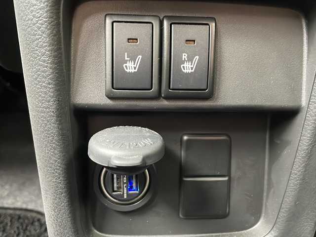 スズキ ハスラー HYBRID G 青森県 2023(令5)年 1.1万km ブルーイッシュブラックパール3 ・4WD/・社外ナビ/・ワンセグTV/・CD/AM/FM/BT/・衝突軽減装置/・横滑り抑制装置/・レーンキープアシスト/・追従型クルーズコントロール/・後方コーナーセンサー/・ダウンヒルアシストコントロール/・グリップコントロール/・前方ドライブレコーダー/・ETC/・D＋N席シートヒーター/・オートマチックハイビーム/・スマートキー/・プッシュスタート/・ドアバイザー/・フロアマット/・スペアキーあり/・保証書、取説