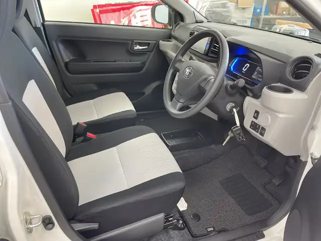 トヨタ ピクシスエポック X SAⅢ 道央・札幌 2025(令7)年 0.5万km ホワイト ・４WD /スマートアシスト/・衝突被害軽減ブレーキ/横滑り防止装置/・純正ディーラーOPナビ/・BT/CD/DVD/SD/USBフルセグTV/・バックカメラ/・純正エンジンスターター/・アイドリングストップ/・電動格納ミラー/・LEDヘッドライト/オートライト/・オートマチックハイビーム/・リモコンキー/スペアキー（１本）