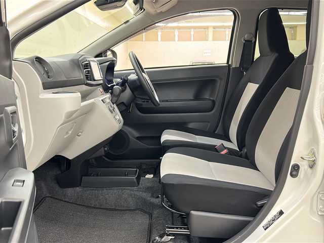 トヨタ ピクシスエポック X SAⅢ 道央・札幌 2025(令7)年 0.5万km ホワイト ・４WD /スマートアシスト/・衝突被害軽減ブレーキ/横滑り防止装置/・純正ディーラーOPナビ/・BT/CD/DVD/SD/USBフルセグTV/・バックカメラ/・純正エンジンスターター/・アイドリングストップ/・電動格納ミラー/・LEDヘッドライト/オートライト/・オートマチックハイビーム/・リモコンキー/スペアキー（１本）