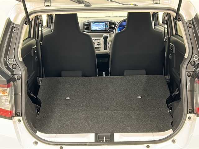 トヨタ ピクシスエポック X SAⅢ 道央・札幌 2025(令7)年 0.5万km ホワイト ・４WD /スマートアシスト/・衝突被害軽減ブレーキ/横滑り防止装置/・純正ディーラーOPナビ/・BT/CD/DVD/SD/USBフルセグTV/・バックカメラ/・純正エンジンスターター/・アイドリングストップ/・電動格納ミラー/・LEDヘッドライト/オートライト/・オートマチックハイビーム/・リモコンキー/スペアキー（１本）