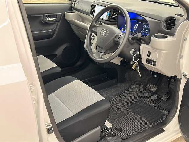 トヨタ ピクシスエポック X SAⅢ 道央・札幌 2025(令7)年 0.5万km ホワイト ・４WD /スマートアシスト/・衝突被害軽減ブレーキ/横滑り防止装置/・純正ディーラーOPナビ/・BT/CD/DVD/SD/USBフルセグTV/・バックカメラ/・純正エンジンスターター/・アイドリングストップ/・電動格納ミラー/・LEDヘッドライト/オートライト/・オートマチックハイビーム/・リモコンキー/スペアキー（１本）