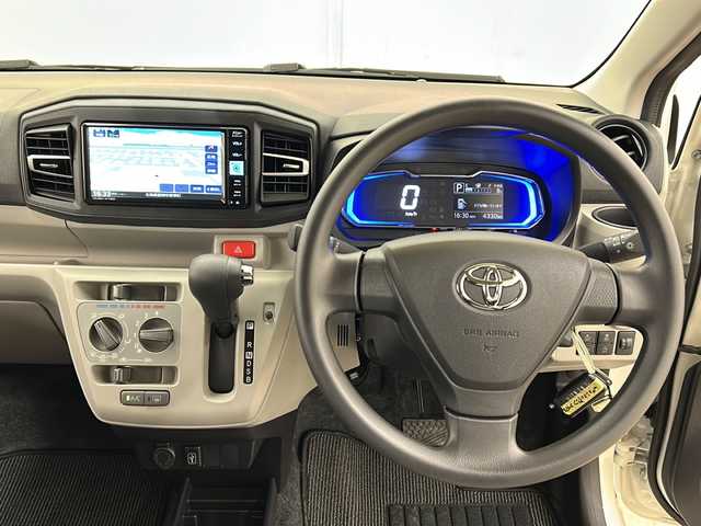 トヨタ ピクシスエポック X SAⅢ 道央・札幌 2025(令7)年 0.5万km ホワイト ・４WD /スマートアシスト/・衝突被害軽減ブレーキ/横滑り防止装置/・純正ディーラーOPナビ/・BT/CD/DVD/SD/USBフルセグTV/・バックカメラ/・純正エンジンスターター/・アイドリングストップ/・電動格納ミラー/・LEDヘッドライト/オートライト/・オートマチックハイビーム/・リモコンキー/スペアキー（１本）