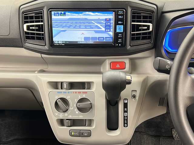 トヨタ ピクシスエポック X SAⅢ 道央・札幌 2025(令7)年 0.5万km ホワイト ・４WD /スマートアシスト/・衝突被害軽減ブレーキ/横滑り防止装置/・純正ディーラーOPナビ/・BT/CD/DVD/SD/USBフルセグTV/・バックカメラ/・純正エンジンスターター/・アイドリングストップ/・電動格納ミラー/・LEDヘッドライト/オートライト/・オートマチックハイビーム/・リモコンキー/スペアキー（１本）