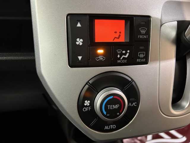 ダイハツ ウェイク X SA 道央・札幌 2015(平27)年 5.8万km ブラックマイカメタリック 【2510007025】/４ＷＤ　/ターボ　/衝突軽減ブレーキ　/ナビＴＶ　/バックカメラ　/片側電動スライドドア　/シートヒーター　/社外１４インチアルミホイール　/後席サンシェード　/プッシュスタート　/オートライト　/ＬＥＤヘッドライト/フォグライト