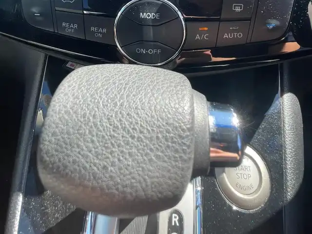 日産 セレナ ハイウェイスター Sハイブリッド 宮崎県 2014(平26)年 10.3万km ダイヤモンドブラック /ナビ(MP313D-W)//ワンセグ/TV/CD/DVD//ビルトインETC//バックカメラ//フリップダウンモニター//両側パワースライドドア//純正アルミホイール//オートライト