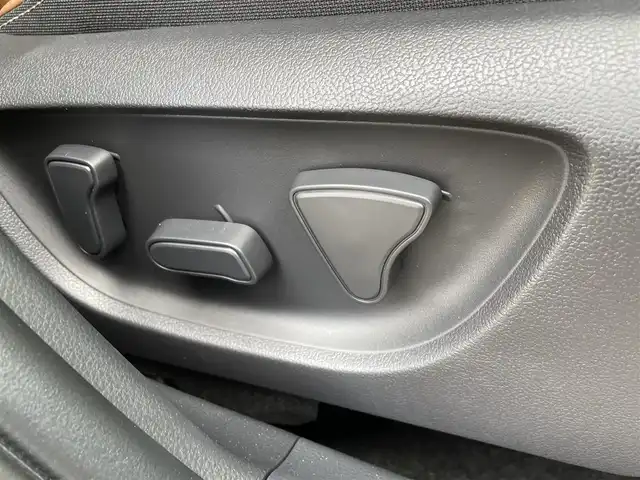 トヨタ ヤリスクロス ハイブリッド Z アドベンチャー 東京都 2025(令7)年 0.1千km ベージュ パノラミックビューモニター　/運転席パワーシート　/前席温シートヒーター　/ステアリングヒーター　/ディスプレイオーディオ/・ＨＤＭＩ　/・Bluetooth　/・ＡｐｐｌｅＣａｒＰｌａｙ/ＡｎｄｒｏｉｄＡｕｔｏ　/ハーフレザーシート　/セーフティセンス