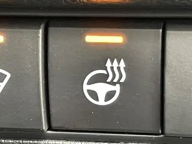 トヨタ カローラ クロス ハイブリッド Z 群馬県 2025(令7)年 0.9万km プラチナホワイトパールマイカ 純正１０．５インチナビ　モデリスタエアロ　全方位カメラ　パーキングアシスト　アダプティブクルーズコントロール　レーンアシスト　ステアリングヒーター　ビルトインＥＴＣ２．０　パワーバックドア　禁煙車