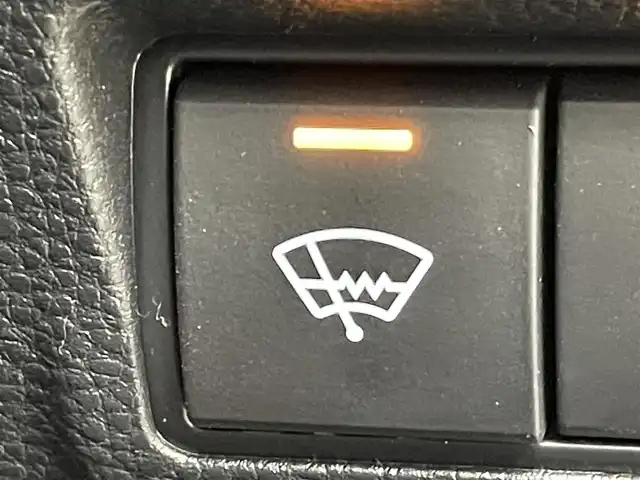 トヨタ カローラ クロス ハイブリッド Z 群馬県 2025(令7)年 0.9万km プラチナホワイトパールマイカ 純正１０．５インチナビ　モデリスタエアロ　全方位カメラ　パーキングアシスト　アダプティブクルーズコントロール　レーンアシスト　ステアリングヒーター　ビルトインＥＴＣ２．０　パワーバックドア　禁煙車