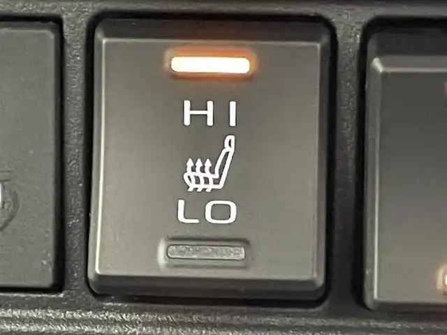 トヨタ カローラ クロス ハイブリッド Z 群馬県 2025(令7)年 0.9万km プラチナホワイトパールマイカ 純正１０．５インチナビ　モデリスタエアロ　全方位カメラ　パーキングアシスト　アダプティブクルーズコントロール　レーンアシスト　ステアリングヒーター　ビルトインＥＴＣ２．０　パワーバックドア　禁煙車