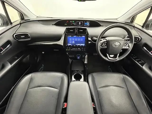 トヨタ プリウス A プレミアム 岡山県 2019(平31)年 7.2万km ホワイトパールクリスタルシャイン モデリスタエアロ/純正9インチナビ/・FM/AM/Bluetooth/フルセグ/CD/DVD/バックカメラ/合皮シート/・パワーシート/・ベンチレーション/アクセサリーコンセント/パーキングアシスト/ビルトインETC/ドライブレコーダー/トヨタセーフティーセンス/・プリクラッシュセーフティ/・レーンキープアシスト/・コーナーセンサー/・レーダークルーズコントロール/・オートマチックハイビーム/HUD/LEDヘッドライト/・フォグライト/純正フロアマット