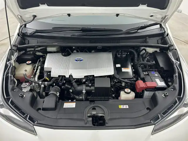 トヨタ プリウス A プレミアム 岡山県 2019(平31)年 7.2万km ホワイトパールクリスタルシャイン モデリスタエアロ/純正9インチナビ/・FM/AM/Bluetooth/フルセグ/CD/DVD/バックカメラ/合皮シート/・パワーシート/・ベンチレーション/アクセサリーコンセント/パーキングアシスト/ビルトインETC/ドライブレコーダー/トヨタセーフティーセンス/・プリクラッシュセーフティ/・レーンキープアシスト/・コーナーセンサー/・レーダークルーズコントロール/・オートマチックハイビーム/HUD/LEDヘッドライト/・フォグライト/純正フロアマット