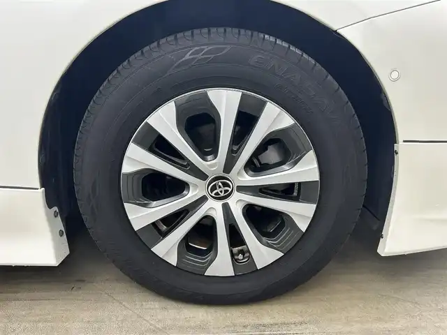 トヨタ プリウス A プレミアム 岡山県 2019(平31)年 7.2万km ホワイトパールクリスタルシャイン モデリスタエアロ/純正9インチナビ/・FM/AM/Bluetooth/フルセグ/CD/DVD/バックカメラ/合皮シート/・パワーシート/・ベンチレーション/アクセサリーコンセント/パーキングアシスト/ビルトインETC/ドライブレコーダー/トヨタセーフティーセンス/・プリクラッシュセーフティ/・レーンキープアシスト/・コーナーセンサー/・レーダークルーズコントロール/・オートマチックハイビーム/HUD/LEDヘッドライト/・フォグライト/純正フロアマット