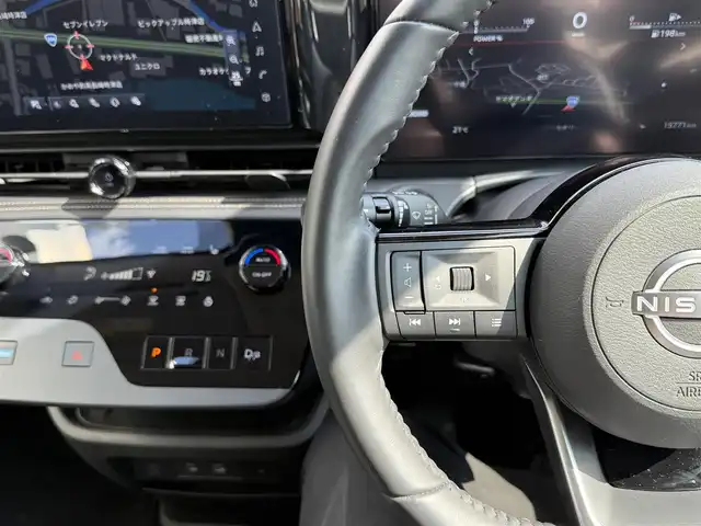 日産 セレナ e－パワー ハイウェイスター V 長崎県 2023(令5)年 1.6万km ダークメタルグレー 登録時15771km/純正ナビ　/・TV/・Bluetoothaudio/・HDMI/スライドドア/ハンズフリースライドドア/D+N席シートヒーター/ステアリングヒーター/デジタルインナーミラー/前後ドライブレコーダー/プロパイロット/フロントダイナミックPK/全方位カメラ/ビルトインETC2.0/両側パワーG/ワイヤレス充電/ブラインドスポットモニター/フリップダウンモニター