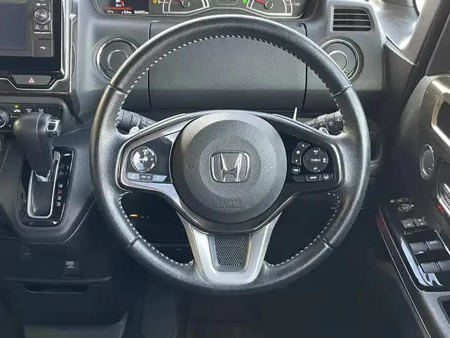 ホンダ Ｎ ＢＯＸ カスタム G L ターボ ホンダセンシング 東京都 2017(平29)年 4.7万km プレミアムベルベットパープル・パール ディスプレイオーディオ/　ＴＶ　ワンセグ　ＣＤ/両側電動スライドドア　/追従クルーズコントロールシステム　/バックカメラ　/ＥＴＣ　/純正アルミホイール　/純正ＬＥＤ　/衝突被害軽減システム　/盗難防止装置/ABS/横滑り防止装置/レーンアシスト/オートライト/アイドリングストップ