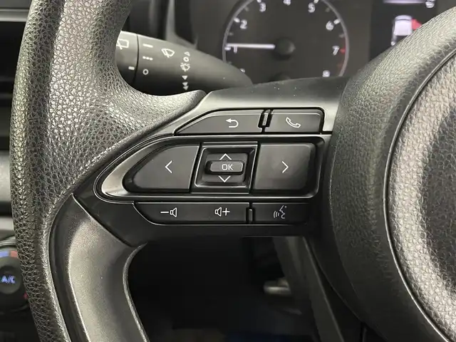 トヨタ ヤリス X 宮城県 2020(令2)年 7.3万km シルバーM 純正ディスプレイオーディオナビ　/プリクラッシュセーフティ　/レーンディパーチャーアラート　/オートマチックハイビーム　/バックモニター　/バックカメラ　/ＥＴＣ　/キーレスエントリー　/スタッドレス／ＡＷセット車載/スマートフォン連携/サイド/カーテンエアバッグ/横滑り防止機能/オートライト/ステアリングリモコン/ECOモード