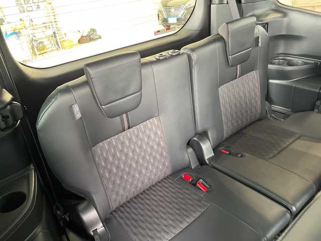 トヨタ ノア S－Z 愛知県 2024(令6)年 2.9万km アティチュードブラックマイカ トヨタセーフティセンス/純正10.5型ディスプレイオーディオナビ/フリップダウンモニター/両側パワースライドドア/レーダークルーズコントロール/シートヒーター/バックカメラ/コーナーセンサー/純正アルミホイール/ETC2.0/LEDヘッドライト/リアオートエアコン/ドライブレコーダー/衝突軽減システム/フルセグ/CD DVD/Bluetooth/ステアリングスイッチ/スマートキー/プッシュスタート