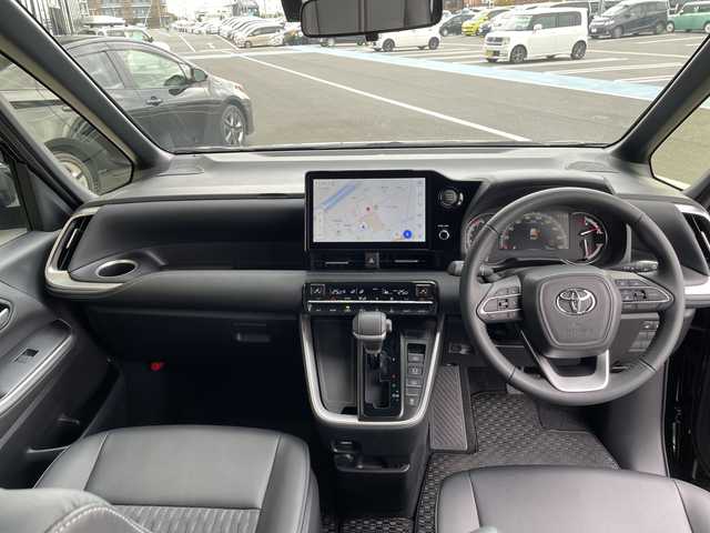 トヨタ ノア S－Z 愛知県 2024(令6)年 2.9万km アティチュードブラックマイカ トヨタセーフティセンス/純正10.5型ディスプレイオーディオナビ/フリップダウンモニター/両側パワースライドドア/レーダークルーズコントロール/シートヒーター/バックカメラ/コーナーセンサー/純正アルミホイール/ETC2.0/LEDヘッドライト/リアオートエアコン/ドライブレコーダー/衝突軽減システム/フルセグ/CD DVD/Bluetooth/ステアリングスイッチ/スマートキー/プッシュスタート