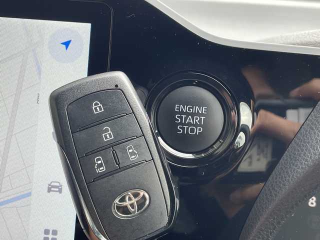 トヨタ ノア S－Z 愛知県 2024(令6)年 2.9万km アティチュードブラックマイカ トヨタセーフティセンス/純正10.5型ディスプレイオーディオナビ/フリップダウンモニター/両側パワースライドドア/レーダークルーズコントロール/シートヒーター/バックカメラ/コーナーセンサー/純正アルミホイール/ETC2.0/LEDヘッドライト/リアオートエアコン/ドライブレコーダー/衝突軽減システム/フルセグ/CD DVD/Bluetooth/ステアリングスイッチ/スマートキー/プッシュスタート