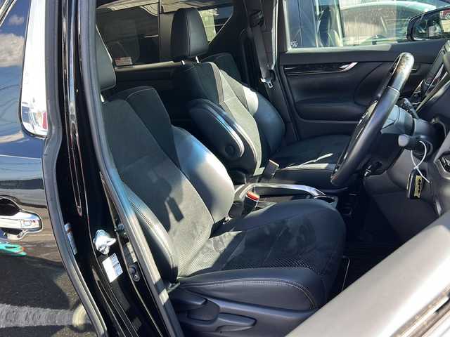 トヨタ アルファード S タイプゴールド 茨城県 2020(令2)年 4万km ブラック ワンオーナー/モデリスタエアロ(F/S/R)/ツインムーンルーフ/純正ディスプレイオーディオ＆ナビ機能付き/(地デジTV・CD・DVD・BT・ラジオ再生)/バックカメラ/両側パワースライドドア/デジタルインナーミラー/トヨタセーフティセンス/ブラインドスポットモニター/レーダークルーズコントロール/レーンアシスト/プリクラッシュセーフティ/コーナーセンサー/ハーフレザーシート/純正ドライブレコーダー/ビルトインETC/オートライト/LEDヘッドライト/モデリスタマフラーカッター/純正18inアルミホイール/純正フロアマット/スペアキー/走行中TV視聴可/取扱説明書/保証書