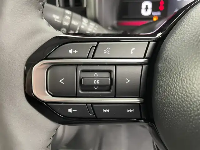 スズキ スペーシア カスタム HYBRID XS 富山県 2025(令7)年 0.1千km ピュアホワイトパール/ブラック2トーン 届出済未使用車/4WD/9インチ純正ナビ/（AM/FM/USB/BT/AppleCarPlay/AndroidAuto）/アラウンドビューモニター/ヘッドアップディスプレイ/デュアルセンサーブレーキサポートII/アダプティブクルーズコントロール/レーンキープアシスト/オートマチックハイビーム/LEDヘッドライト/コーナーセンサー前後/両側パワースライドドア/ハーフレザーシート/前席シートヒーター/ステアリングヒーター/スマートキー×２/プッシュスタート/アイドリングストップ/取扱説明書/保証書