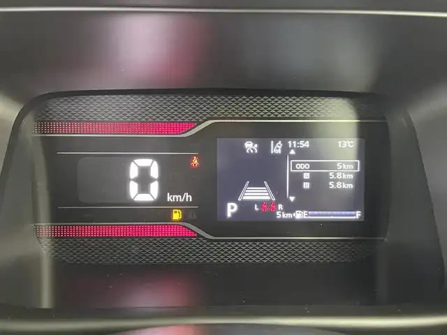 スズキ スペーシア カスタム HYBRID XS 富山県 2025(令7)年 0.1千km ピュアホワイトパール/ブラック2トーン 届出済未使用車/4WD/9インチ純正ナビ/（AM/FM/USB/BT/AppleCarPlay/AndroidAuto）/アラウンドビューモニター/ヘッドアップディスプレイ/デュアルセンサーブレーキサポートII/アダプティブクルーズコントロール/レーンキープアシスト/オートマチックハイビーム/LEDヘッドライト/コーナーセンサー前後/両側パワースライドドア/ハーフレザーシート/前席シートヒーター/ステアリングヒーター/スマートキー×２/プッシュスタート/アイドリングストップ/取扱説明書/保証書