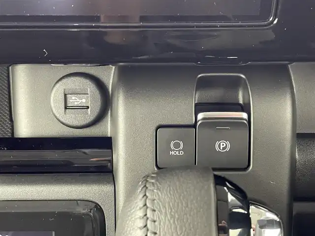 スズキ スペーシア カスタム HYBRID XS 富山県 2025(令7)年 0.1千km ピュアホワイトパール/ブラック2トーン 届出済未使用車/4WD/9インチ純正ナビ/（AM/FM/USB/BT/AppleCarPlay/AndroidAuto）/アラウンドビューモニター/ヘッドアップディスプレイ/デュアルセンサーブレーキサポートII/アダプティブクルーズコントロール/レーンキープアシスト/オートマチックハイビーム/LEDヘッドライト/コーナーセンサー前後/両側パワースライドドア/ハーフレザーシート/前席シートヒーター/ステアリングヒーター/スマートキー×２/プッシュスタート/アイドリングストップ/取扱説明書/保証書