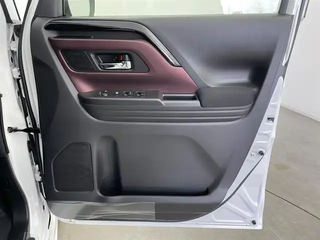 スズキ スペーシア カスタム HYBRID XS 富山県 2025(令7)年 0.1千km ピュアホワイトパール/ブラック2トーン 届出済未使用車/4WD/9インチ純正ナビ/（AM/FM/USB/BT/AppleCarPlay/AndroidAuto）/アラウンドビューモニター/ヘッドアップディスプレイ/デュアルセンサーブレーキサポートII/アダプティブクルーズコントロール/レーンキープアシスト/オートマチックハイビーム/LEDヘッドライト/コーナーセンサー前後/両側パワースライドドア/ハーフレザーシート/前席シートヒーター/ステアリングヒーター/スマートキー×２/プッシュスタート/アイドリングストップ/取扱説明書/保証書