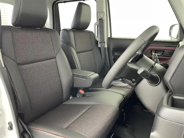 スズキ スペーシア カスタム HYBRID XS 富山県 2025(令7)年 0.1千km ピュアホワイトパール/ブラック2トーン 届出済未使用車/4WD/9インチ純正ナビ/（AM/FM/USB/BT/AppleCarPlay/AndroidAuto）/アラウンドビューモニター/ヘッドアップディスプレイ/デュアルセンサーブレーキサポートII/アダプティブクルーズコントロール/レーンキープアシスト/オートマチックハイビーム/LEDヘッドライト/コーナーセンサー前後/両側パワースライドドア/ハーフレザーシート/前席シートヒーター/ステアリングヒーター/スマートキー×２/プッシュスタート/アイドリングストップ/取扱説明書/保証書