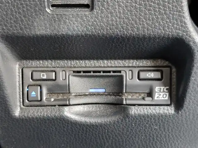 トヨタ ヴォクシー ハイブリッド S－Z 東京都 2025(令7)年 0.4万km アティチュードブラックマイカ 快適利便パッケージ（High）/・ハンズフリーデュアルパワースライドドア/・パワーバックドア/・「ナノイーX」/・ステアリングヒーター/・2列目キャプテンシート・シートヒーター・オットマン/Toyota Safety Sense/・プリクラッシュセーフティ/・レーントレーシングアシスト/・レーンチェンジアシスト/・先行車発進告知機能/・オートマチックハイビーム/・レーダークルーズコントロール/・クリアランスソナー/・パーキングサポートブレーキ/・ロードサインアシスト/パノラミックビューモニター/アドバンスドパーク/プッシュスタート/純正ナビ/　・フルセグTV/　・Bluetooth接続/　・HDMI/　・AM/FMラジオ/純正フリップダウンモニター/前後ドライブレコーダー〔HDR301〕/ビルトインETC2.0/LEDヘッドライト/17インチ純正アルミホイール/スマートキー