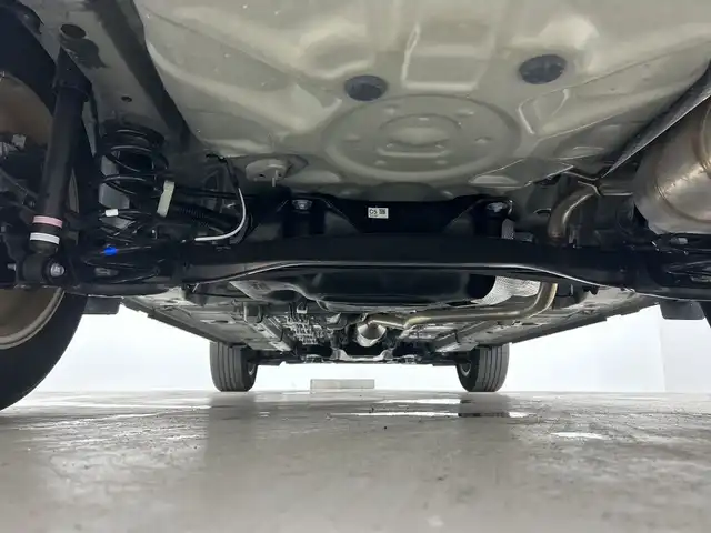 トヨタ ヤリスクロス G 愛知県 2022(令4)年 0.8万km ブラックマイカ 禁煙車/純正8インチナビ/（Bluetooth/USB/Miracast/USB/AM/FM）/全方位カメラ/ToyotaSafetySense/・プリクラッシュセーフティ/・レーンキープアシスト/・クリアランスソナー/・オートマチックハイビーム/・レーダークルーズコントロール/・アダプティブクルーズコントロール/ドライブレコーダー/ETC/ステアリングスイッチ/横滑り防止機能/ハロゲンヘッドライト/SRSサイドエアバック/オートライト/電動パーキング/オートホールド/保証書/取扱説明書/スペアキー有/スマートキー/プッシュスタート