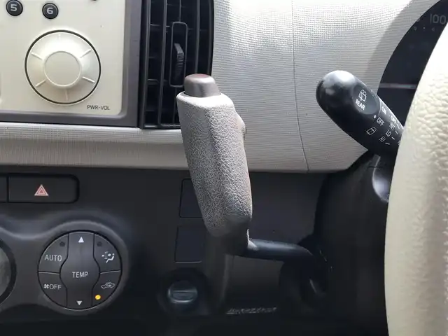 トヨタ パッソ プラスハナ 富山県 2013(平25)年 6.3万km ダークレッドマイカ AAC/純正AWサマータイヤ車載/スマートキー/ETC/横滑り防止機能/CDチェンジャー