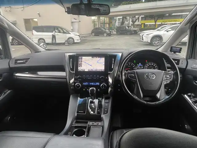 トヨタ ヴェルファイア ZA Gエディション 熊本県 2017(平29)年 7.4万km ホワイトパールクリスタルシャイン 革シート/プッシュスタート/純正ナビ/（CD・DVD・フルセグTV・BTオーディオ・SD）/JBLサウンド/バックカメラ/ビルトインETC/ドライブレコーダー/社外レーダー/純正18インチAW/レーダークルーズ/両側パワースライドドア/パワーバックドア/前席パワーシート・右前席シートメモリー/前席シートヒーター/ステアリングヒーター/LEDヘッドライト/オートライト/フォグライト/前後コーナーセンサー/横滑り防止装置/ウィンカーミラー/純正フロアマット/純正ドアバイザー/新車保証書/取扱説明書/スマートスペアキー×2本