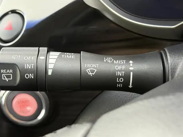 日産 エルグランド 250ハイウェイスターS 愛知県 2015(平27)年 5.6万km ファントムブラック 純正SDナビ/・フルセグ/・Bluetooth/・CD/DVD/・HDMI機能/片側パワースライドドア/フリップダウンモニター/前後ドライブレコーダー/バックカメラ/ハーフレザーシート/パーキングソナー/フォグランプ/後席サンシェード/ETC