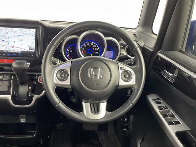 ホンダ Ｎ ＢＯＸ G ターボ Lパッケージ 埼玉県 2015(平27)年 5.3万km ブリリアントスポーティブルーメタリック2トーン 純正ナビ VXM-155VFEi/（ラジオ・CD・DVD・USB・Bluetooth・フルセグ・HDMI）/バックカメラ/ETC/両側パワースライドドア/プリクラッシュセーフティ/クルーズコントロール/横滑り防止装置/盗難防止装置/衝突軽減ブレーキ/ステアリングリモコン/プッシュスタート/パドルシフト/ロールサンシェード/純正フロアマット/純正ドアバイザー/純正アルミホイール