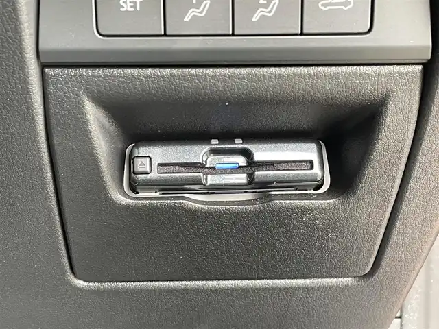 マツダ マツダ３セダン XD Lパッケージ 新潟県 2019(令1)年 3万km ソウルレッドクリスタルM 4WD/純正SDナビ/CD/DVD/BT/フルセグテレビ/SDミュージックサーバー/全方位カメラ/ETC/ドライブレコーダー/衝突被害軽減ブレーキ/レーンキープアシスト/レーダークルーズコントロール/革シート/運転席パワーシート/シートヒーター /ステアリングヒーター/ステアリングスイッチ/パドルシフト/コーナーセンサー/スマートキー/プッシュスタート/LEDヘッドライト/オートライト/オートハイビーム/純正18インチアルミホイール