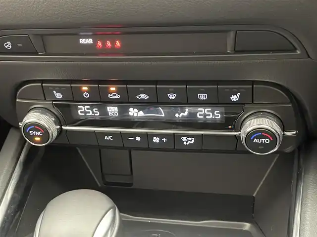 マツダ ＣＸ－５ XD Lパッケージ 愛知県 2022(令4)年 2.1万km ジルコンサンドメタリック 純正１０．２５型ナビ　フルセグＴＶ　Bluetooth　全方位カメラ　禁煙　黒革　シートヒーター　ハンドルヒーター　ＢＯＳＥサウンド　ワイヤレス充電　ＢＳＭ　ＨＵＤ　衝突軽減　追従クルコン　パワーシート　パワーバックドア　ＥＴＣ　/・地上デジタルＴＶチューナー（フルセグ）/・クルージング＆トラフィック・サポート、ワイヤレス充電（Ｑｉ）/・ボーズサウンドシステム（ＡＵＤＩＯＰＩＬＯＴ２＋Ｃｅｎｔｅｒｐｏｉｎｔ２）＋１０スピーカー